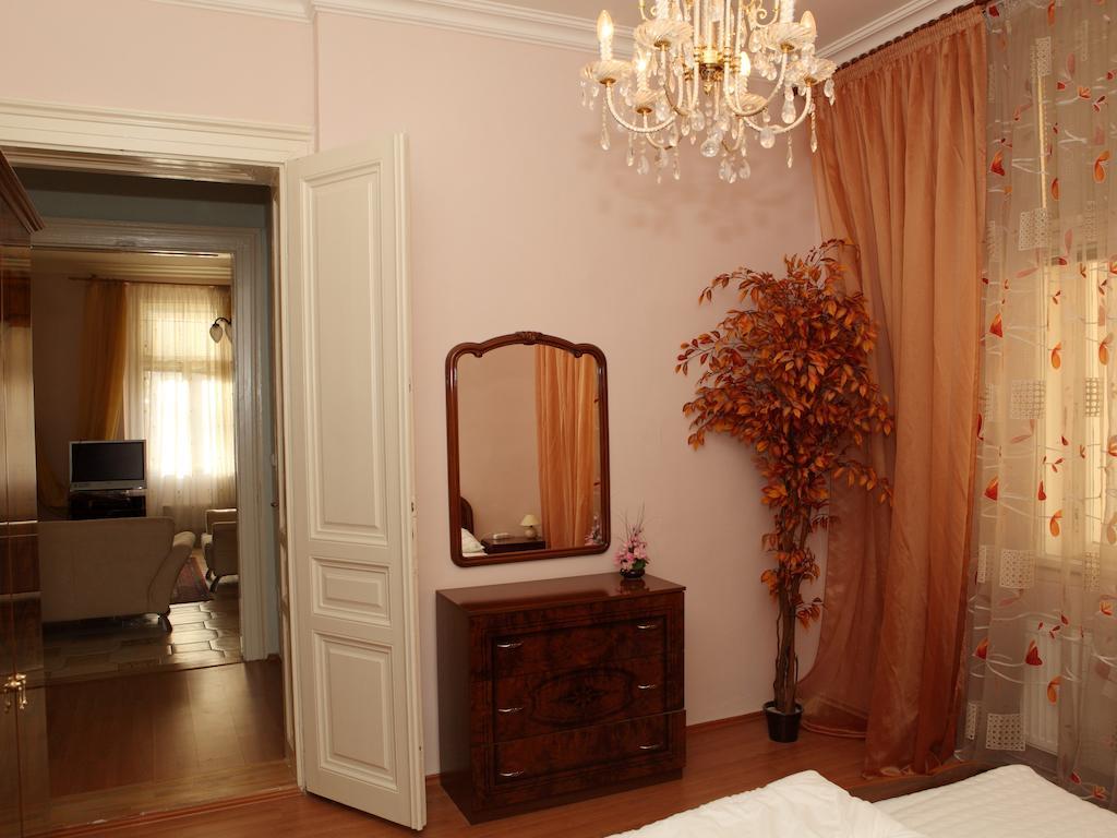 7K - Apartmany Lazenska 카를로비바리 외부 사진