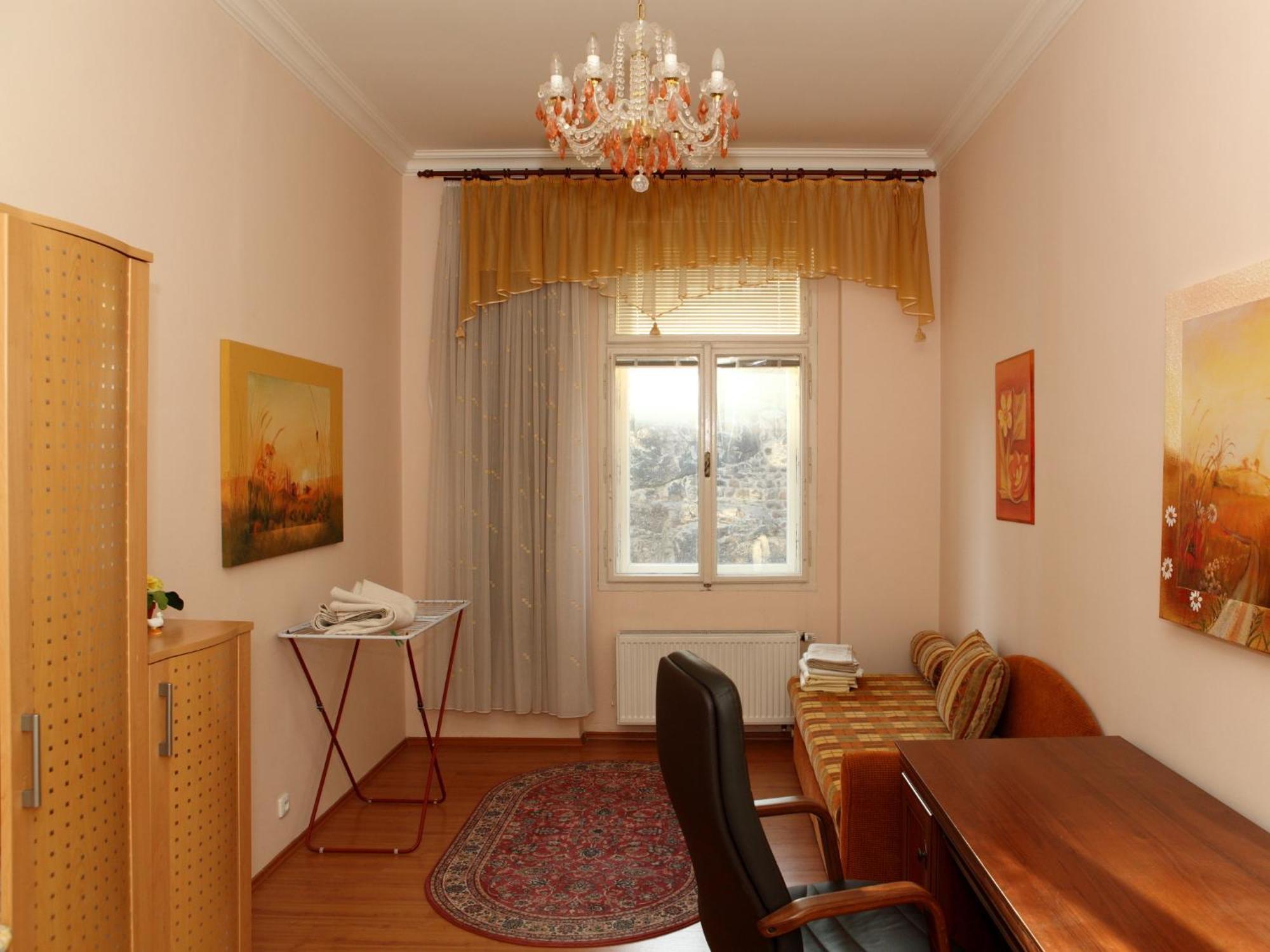 7K - Apartmany Lazenska 카를로비바리 외부 사진